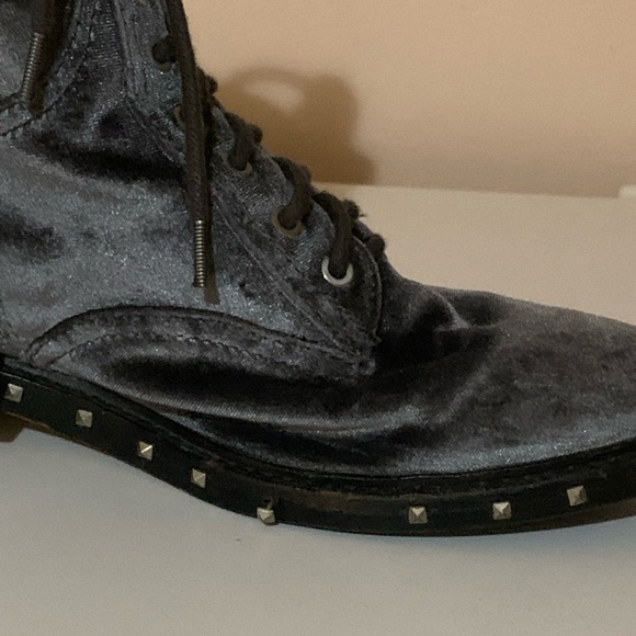 Vintage Vince Camuto punk velvet combat boots - Picture 4 of 4